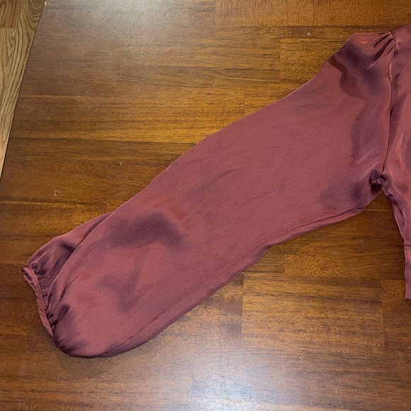 Zara ladies Satin Effect  Knotted Crop Blouse Puff Sleeve. XS. NWOT. - Picture 10 of 13